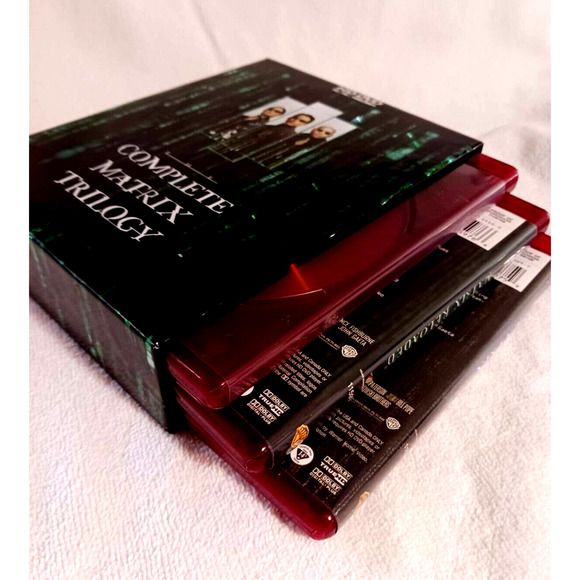 The Complete Matrix Trilogy 3 DVDS (HD-DVD, 3-Disc Set) - Picture 2 of 12